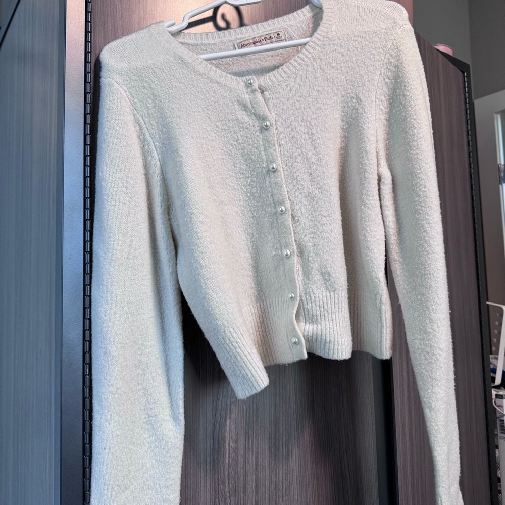 Abercrombie & Fitch Knit White Top Cardigan